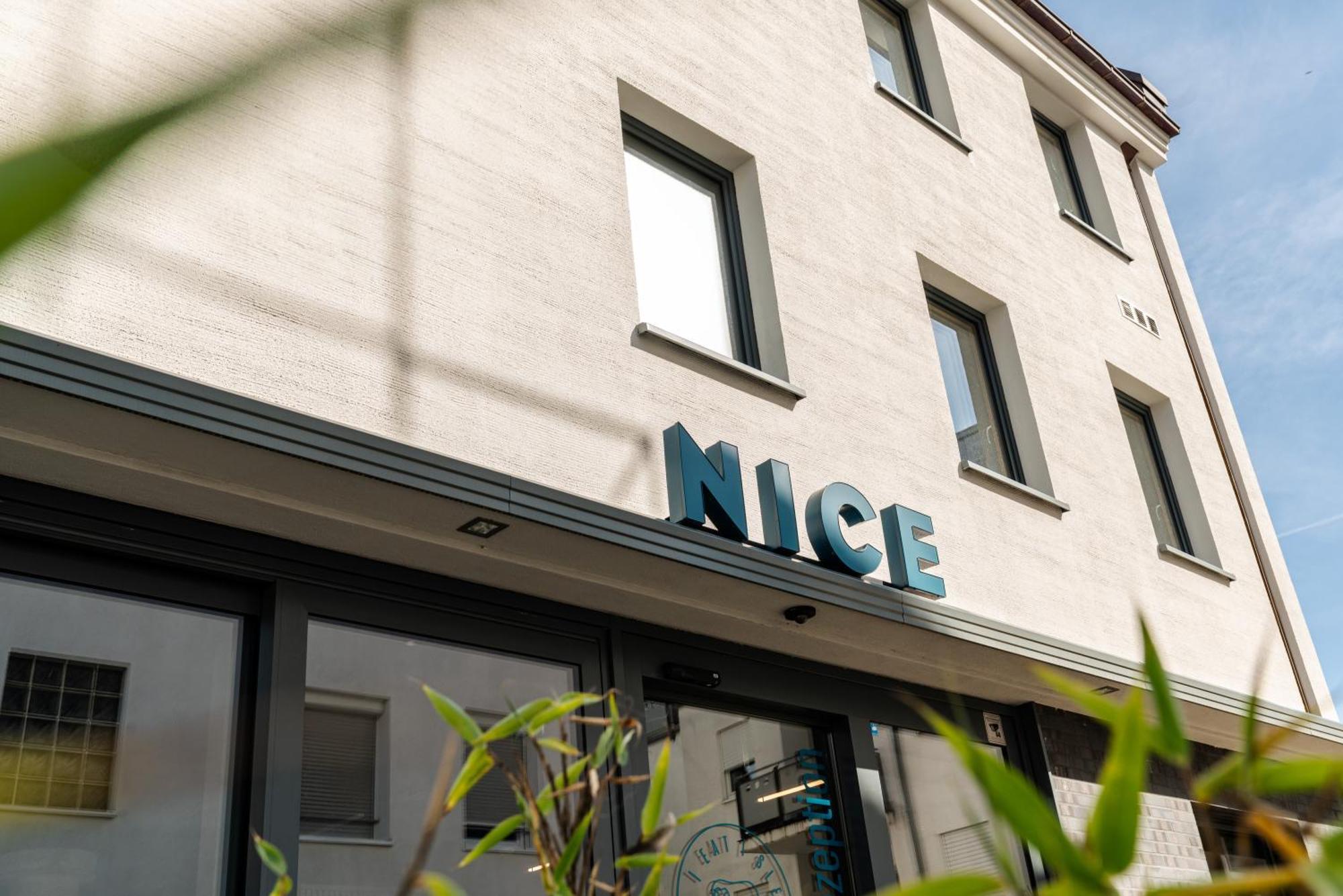 Hotel Nice Лаупхайм Экстерьер фото